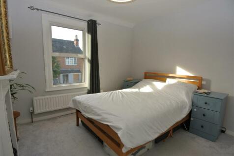 Bedroom 1.JPG