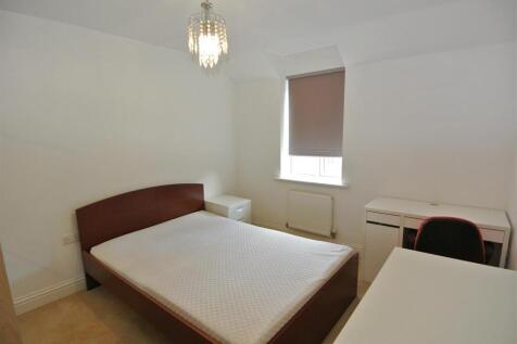 Bedroom 1.JPG