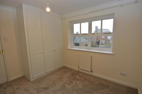 Bedroom 2.JPG