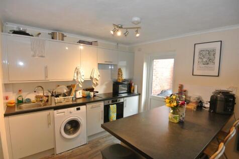 Kitchen area.JPG