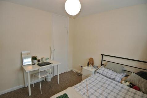 Bedroom 3a.JPG