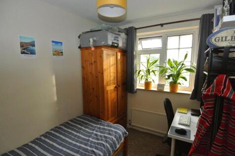 Bedroom 4.JPG