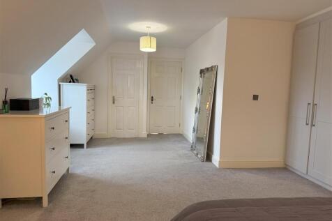 Bedroom 1b.jpeg