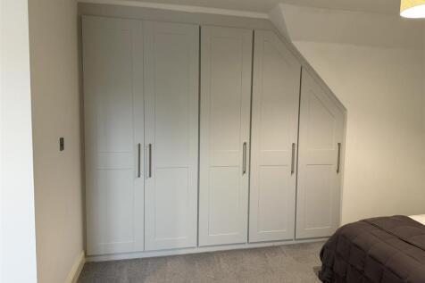 Bedroom 1 wardrobes.jpeg