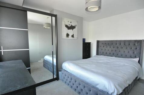 Bedroom 1a.JPG