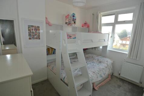 Bedroom 2.JPG