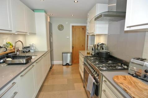 Kitchen 1.JPG