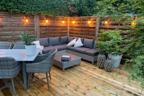 Decking with lights.jpg