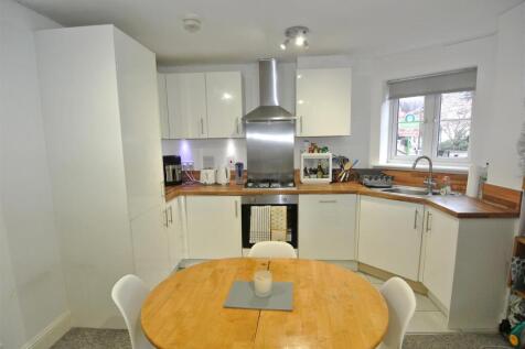 Kitchen new.JPG