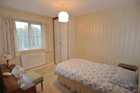 Bedroom 2.JPG