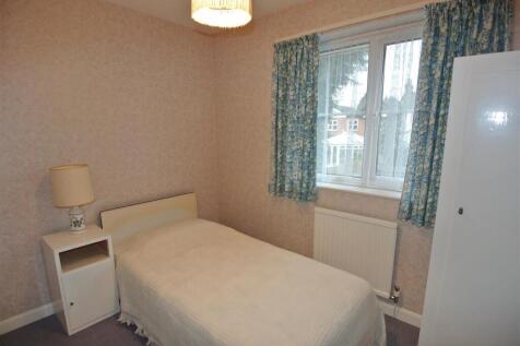 Bedroom 4.JPG