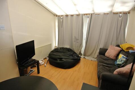 Conservatory Lounge area.JPG