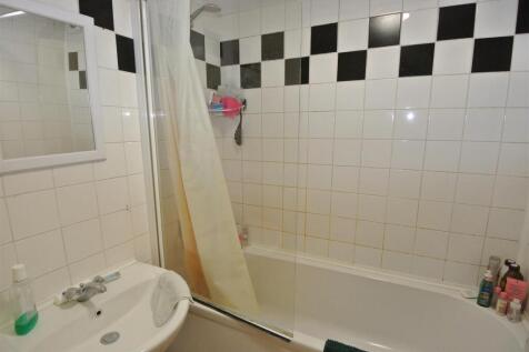 Bathroom.JPG