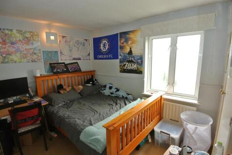 Bedroom 2.JPG