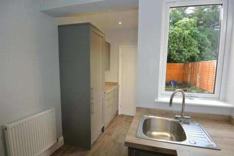 Kitchen b.JPG