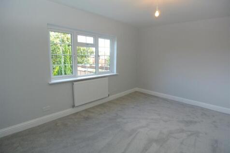 Bedroom 1c.JPG