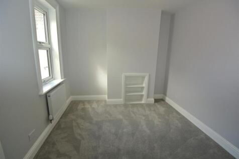 Bedroom 2.JPG