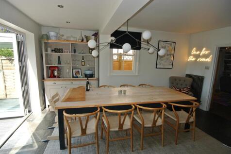 Dining area.JPG