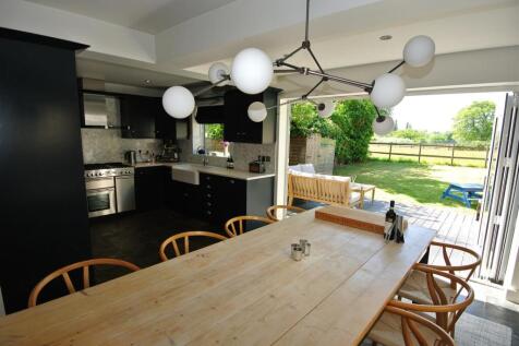 Dining Kitchen View.JPG