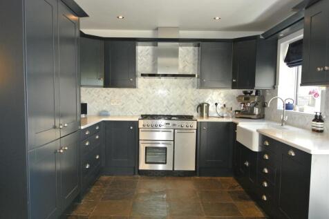 Kitchen 1.JPG