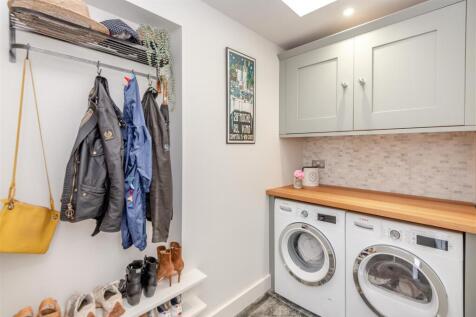 8652687-interior22.jpg