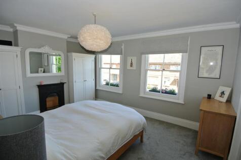 Bedroom 1c.JPG