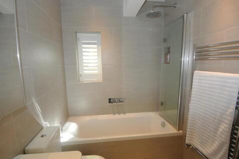 Bathroom 1.JPG