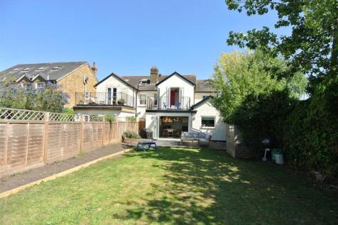 Rear of House &amp; Garden.JPG
