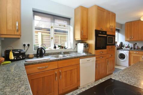 LHR Kitchen1.jpg