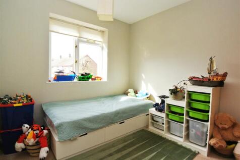 LHR Bedroom3.jpg