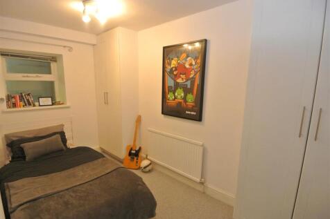 Bedroom 2.JPG