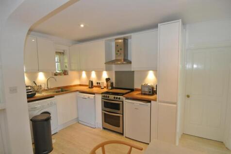 Kitchen area.JPG