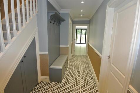 Entrance Hall 1.JPG