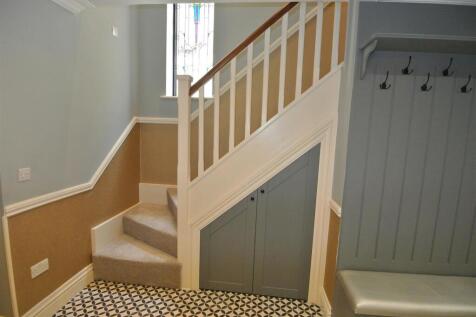 Entrance Hall 2.JPG