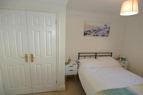 Bedroom a.JPG