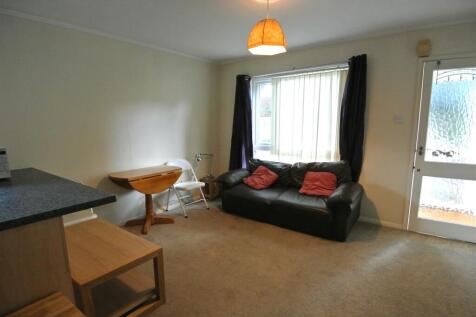2 South Road Living Room 2.JPG
