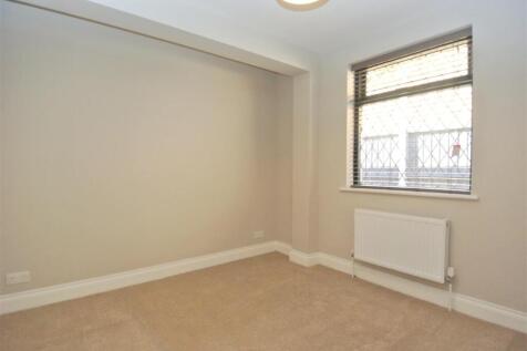 GR Bedroom3.JPG