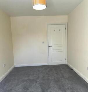 bedroom 4.jpg