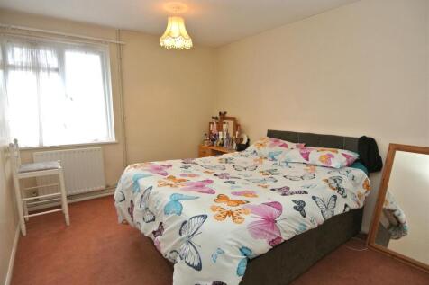 Bedroom.JPG