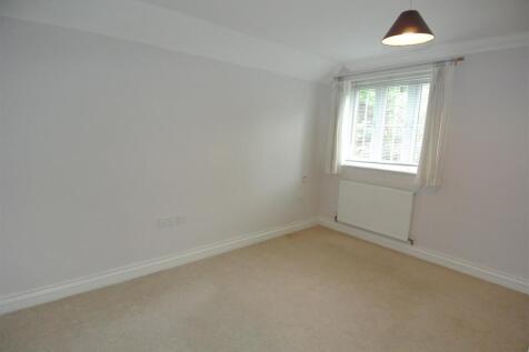 Bedroom 1.JPG