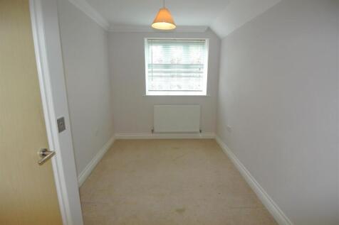 Bedroom 2.JPG