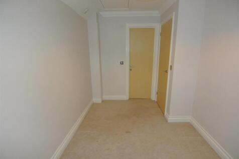 Bedroom 2c.JPG