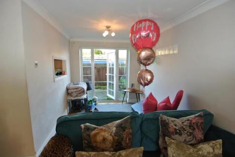 Dining area.JPG