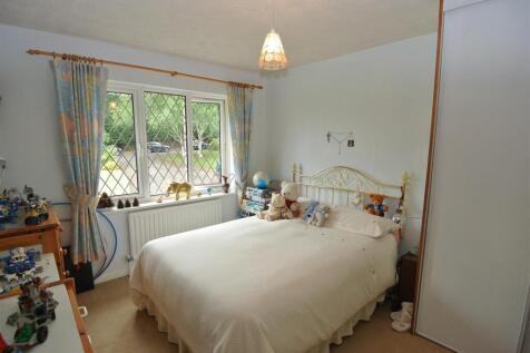 Bedroom 2.JPG