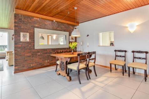 Dining area.jpg