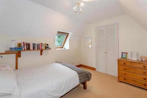 Bedroom 5.jpg