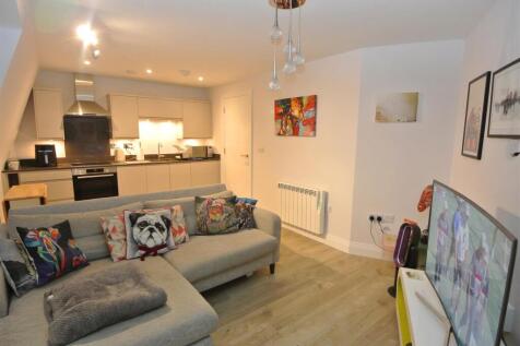 Lounge Kitchen 3.JPG