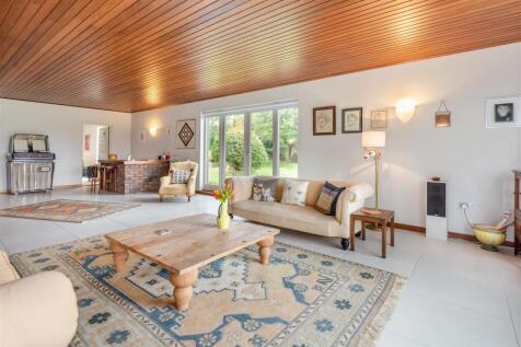 Lounge &amp; Bar area.jpg