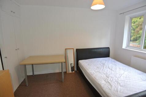 Bedroom 2.JPG