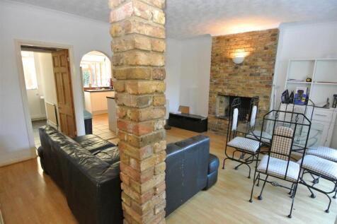 Living Room - Copy.JPG